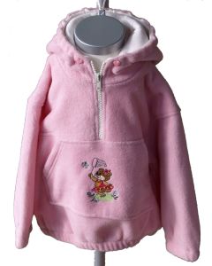 Sød anorak med bamse og barnets navn, hvis ønskes