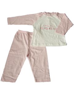Pyjamas, lyserød. Kan leveres med broderi af barnets navn