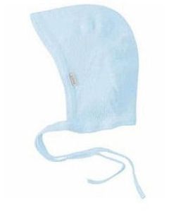 Lyseblå babyhjelm fra JOHA. Nu ½ pris.