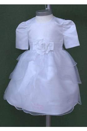 Kort kjole med skørt i flere lag, til brudepige eller festkjole