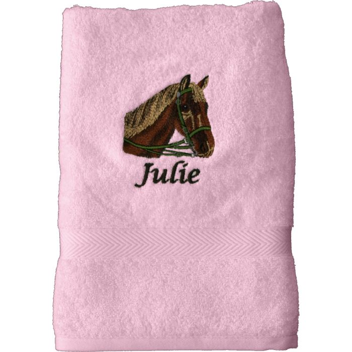 Lyserødt håndklæde eller badehåndklæde med motiv -Hestehoved, samt navn og eventuel dato