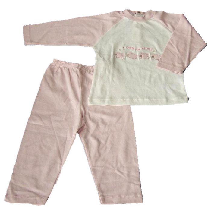 Pyjamas, lyserød. Kan leveres med broderi af barnets navn